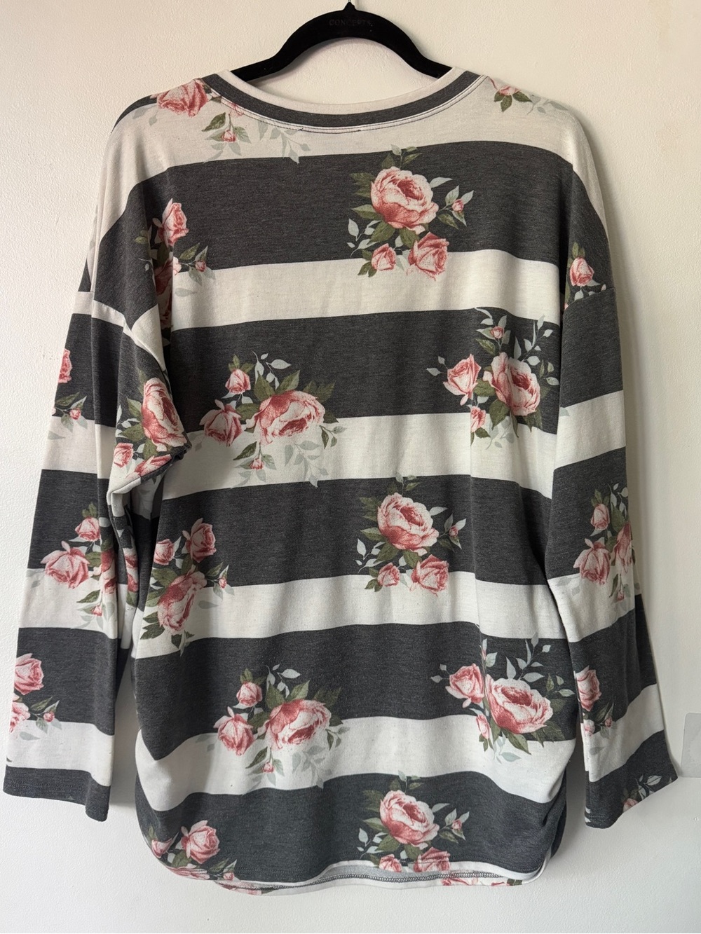 AGB Floral Striped Top XL Long Sleeve Crewneck Gray Cream Rose - Picture 3 of 6